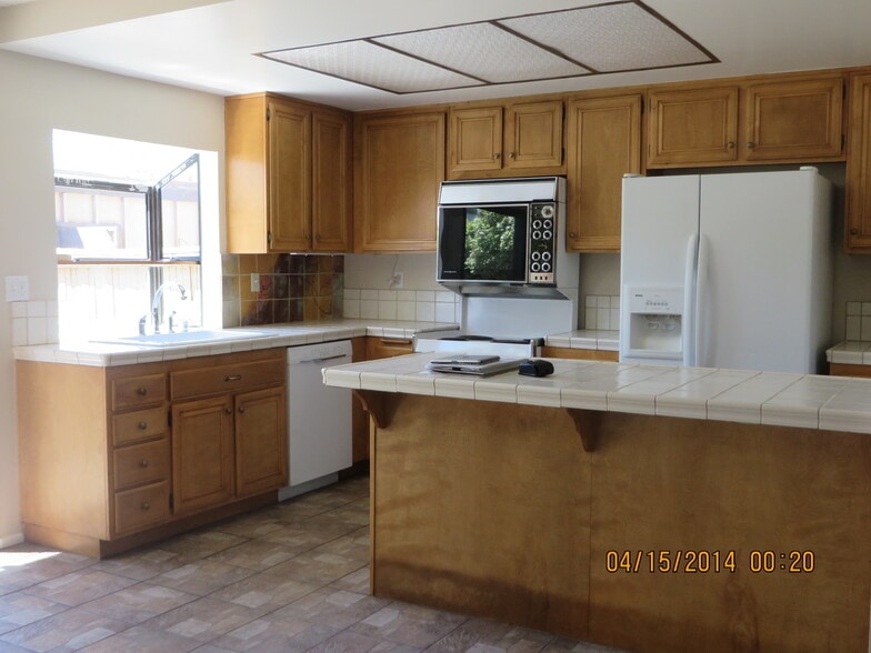 Building Photo - 9708 Amigo Ave