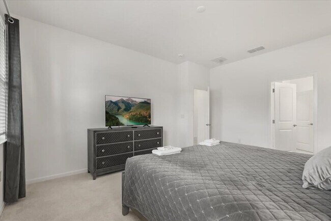 Building Photo - 301 Ballo Dr