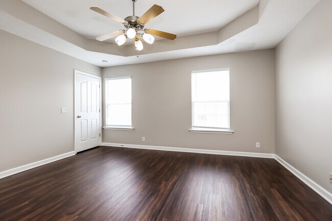 Building Photo - Inviting 3-Bedroom Nashville Home