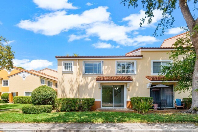 Building Photo - 111 Yacht Club Way