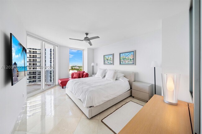 Building Photo - 4779 Collins Ave