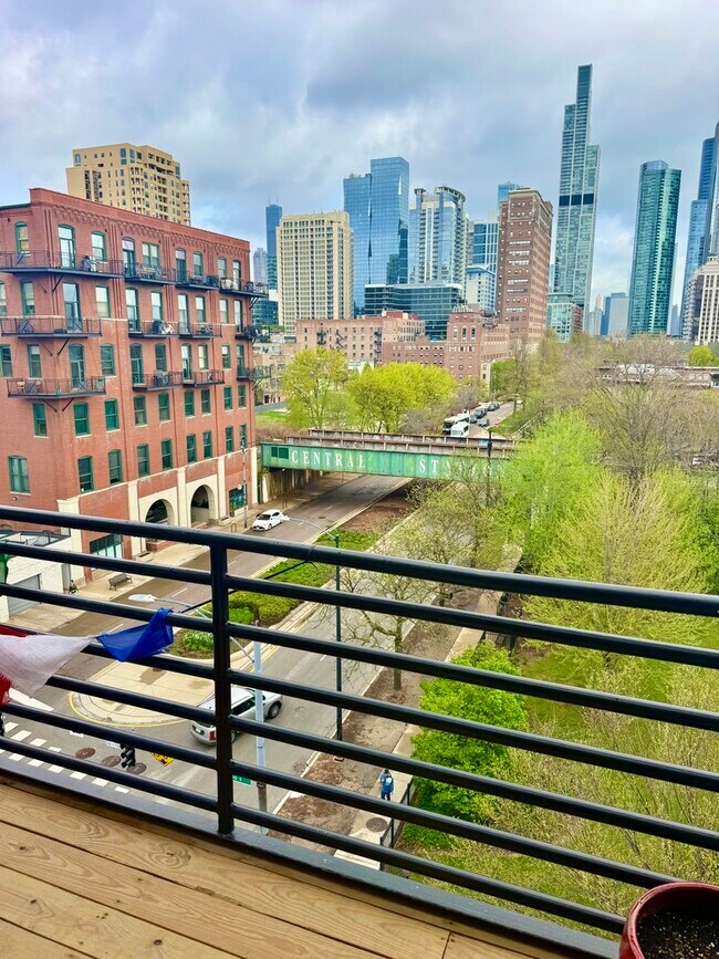 Building Photo - 1601 S Indiana Ave