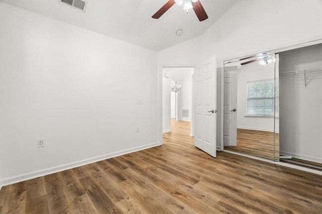 Building Photo - 1305 Village Ln