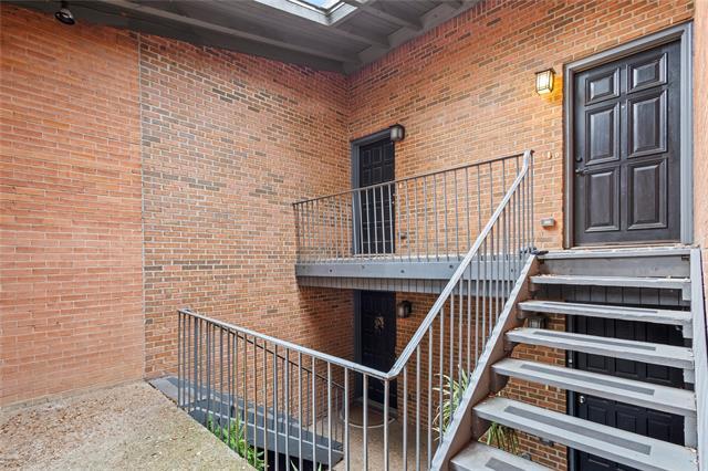 Building Photo - 526 E Avenue J