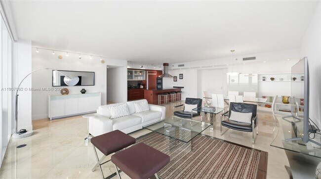 Building Photo - 1850 S Ocean Dr