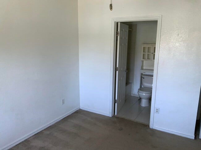 Building Photo - 3425 Sonoma Dr