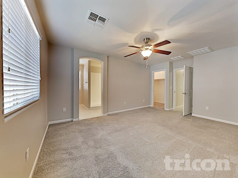 Building Photo - 29149 N 125th Dr