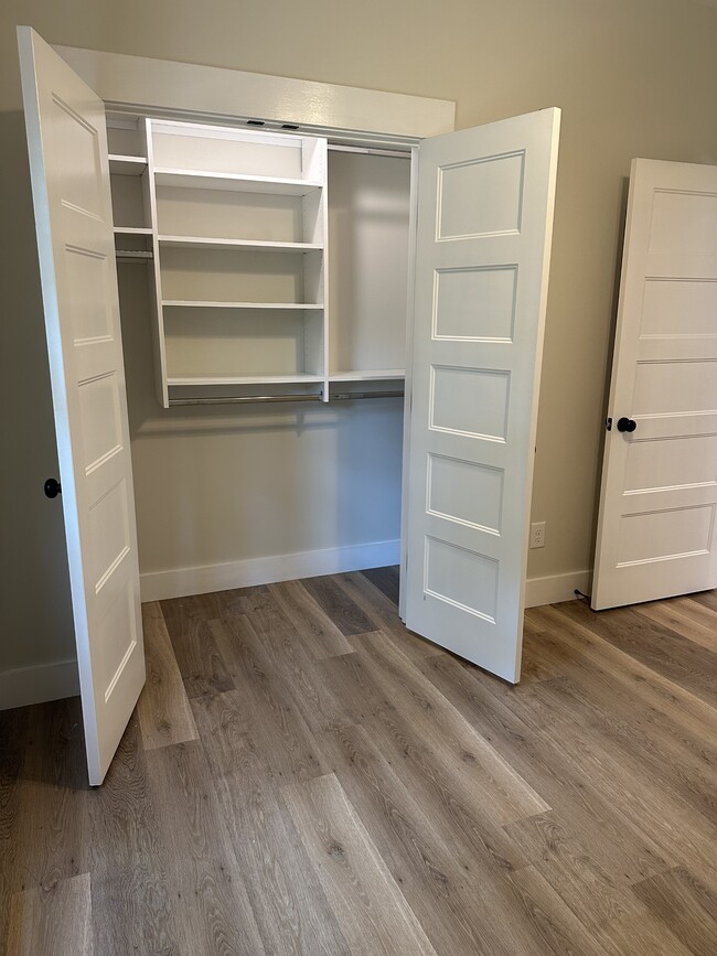 Building Photo - 249 N Carter St