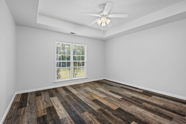 Building Photo - 75 Oak Ridge Cir