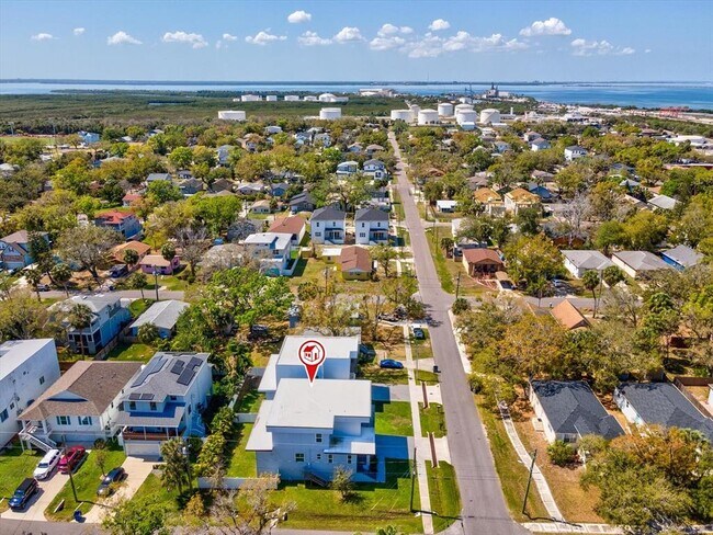 Building Photo - 5002 W Idaho St