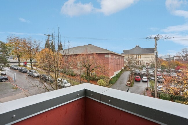 Building Photo - 256 E Roanoke St