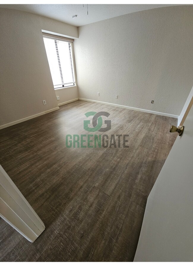 Building Photo - 1108 Cedar Creek Dr