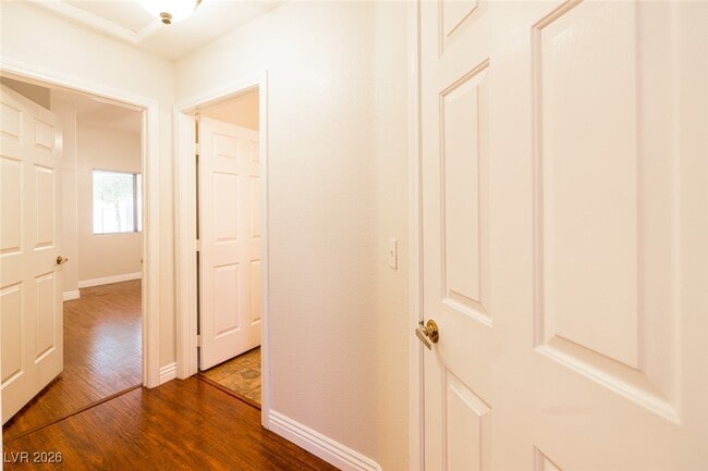 Building Photo - 130 Tapatio St