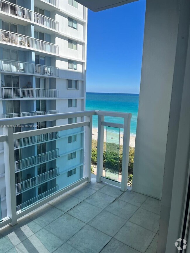 Building Photo - 6917 Collins Ave