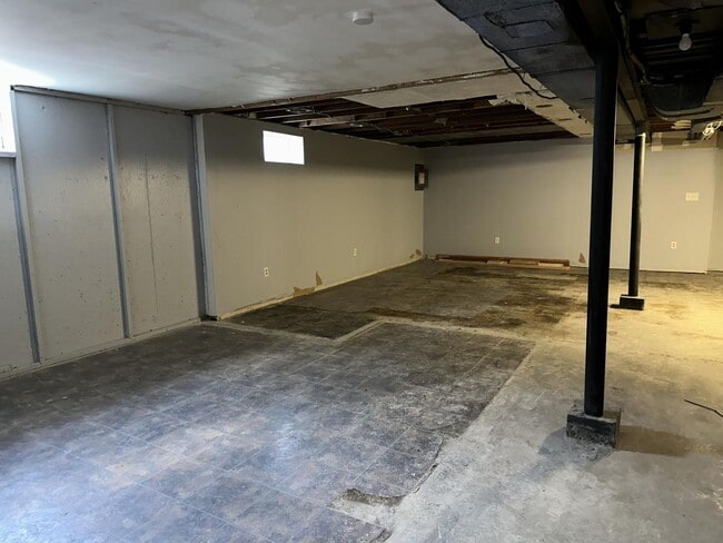 Building Photo - Lovely 2 Bedroom / 2 Bath for Rent - Section 8 Welcome