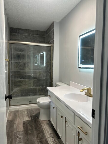 Master Bathroom - 11203 NW 58th St