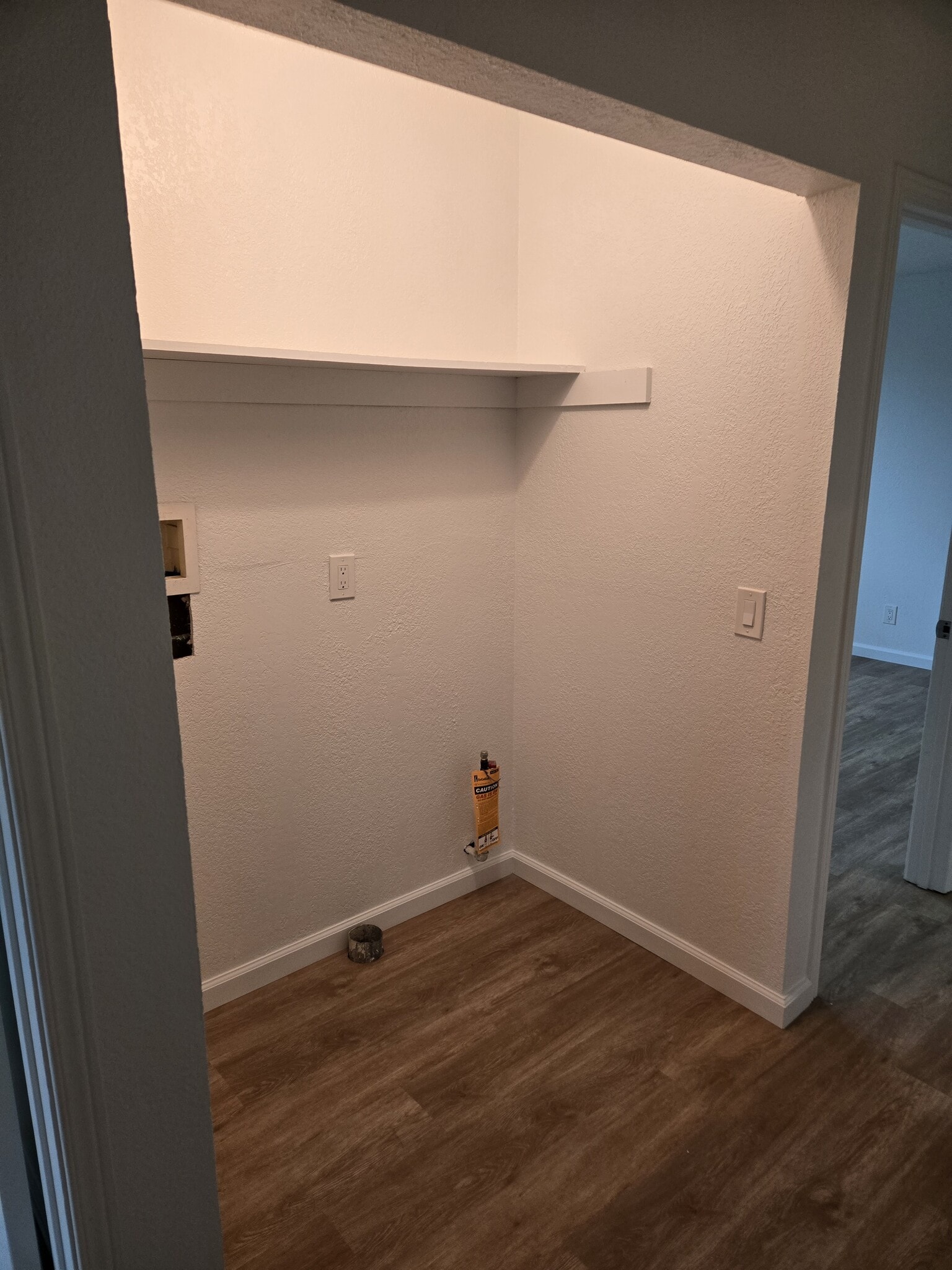 Washer & Dryer Hookups - 1772 W 22nd St