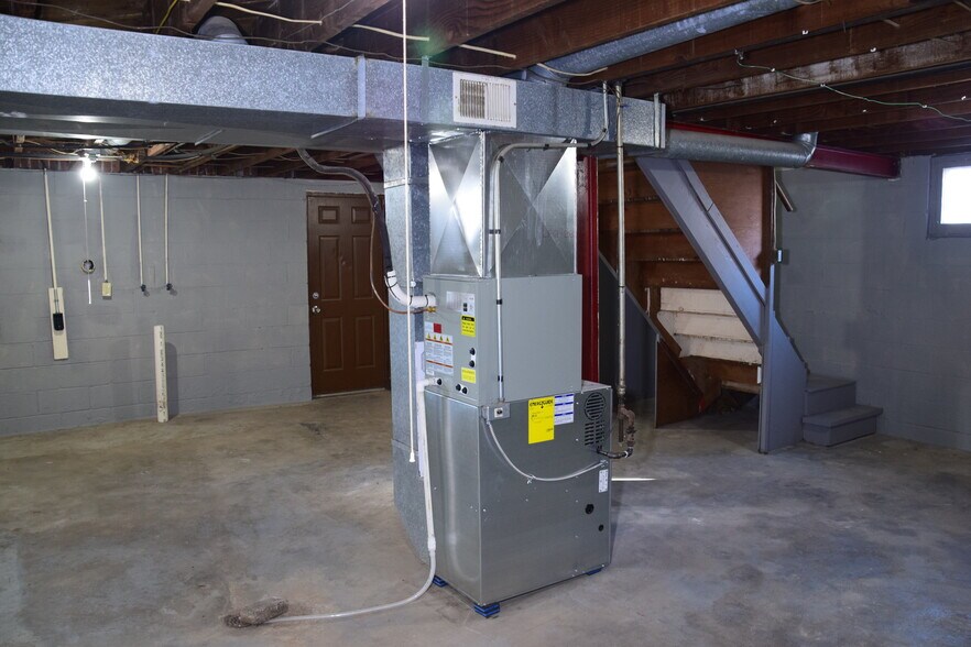 Building Photo - 9606 Sievers Ct