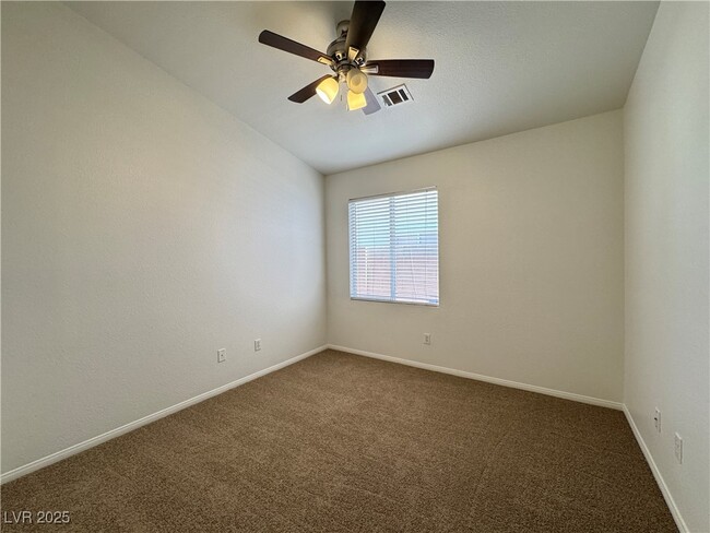 Building Photo - 909 Windhook St