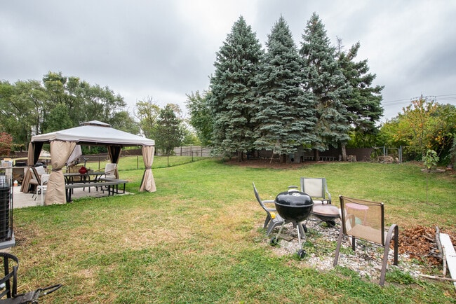 Building Photo - 3110 Winchester Ct E