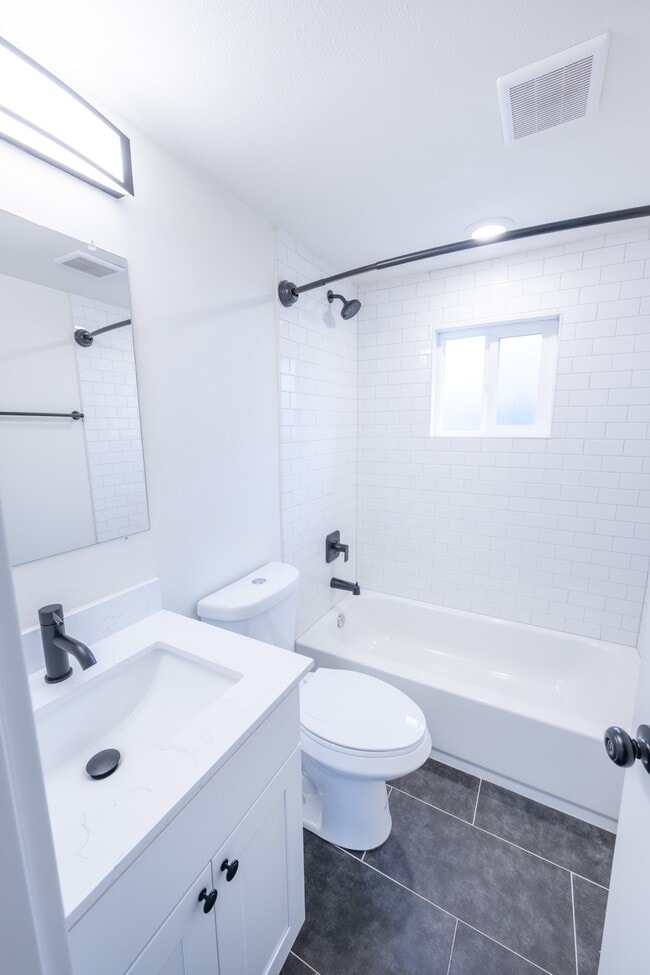 Building Photo - 1413 SW Cambridge St