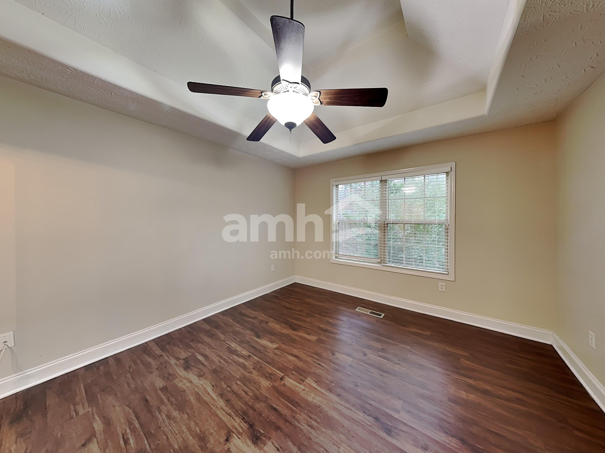 Building Photo - 3892 Refinement Way