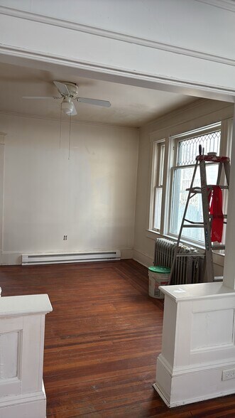 Building Photo - 27 Scammell Ave