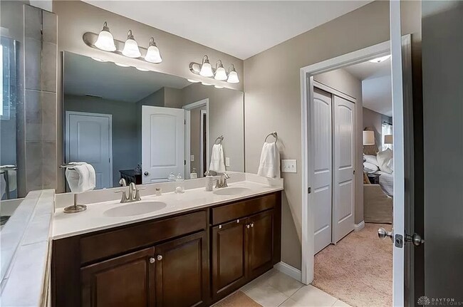 Building Photo - Charming 4 beds 5 bath in Centerville!