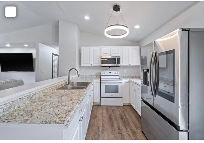 Building Photo - 5005 Squaw Ln