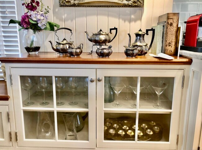 Building Photo - 12 Danbury Ave