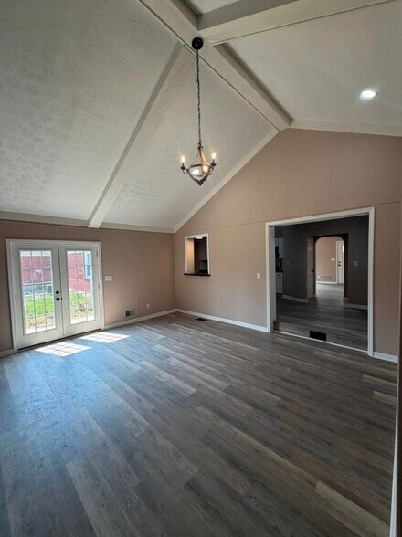 Building Photo - 5209 Eugene Way