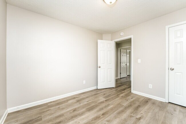 Building Photo - 731 Sugar Oak Ln