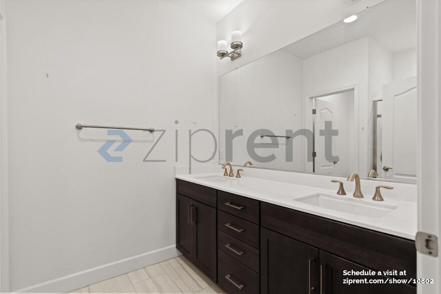 Building Photo - 5533 Great Oaks Pky