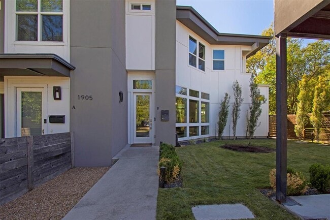 Primary Photo - 1905 Alegria Rd