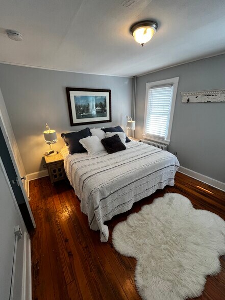 Main Level_Bedroom One (King) - 52 Madison Pl