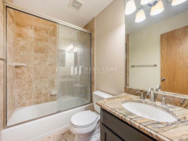 Building Photo - 4 Bedroom Papillion Home!
