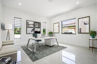 Building Photo - 5641 Bayview Dr