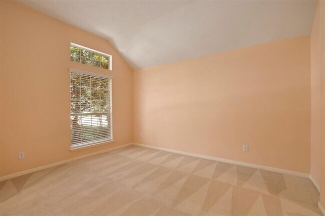 Building Photo - 11618 Columbia Pines Ln