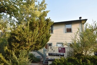 Building Photo - 963 Marine St