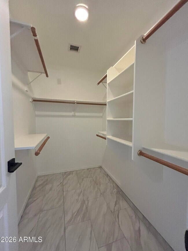 Building Photo - 6250 W Blackhawk Dr