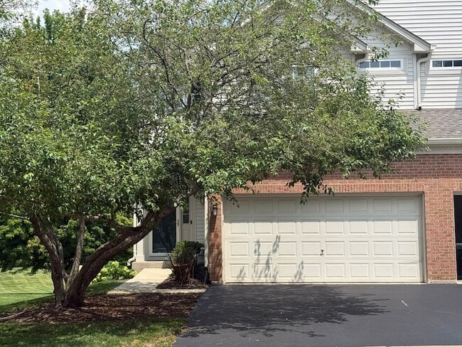 Building Photo - 2250 Stoughton Dr