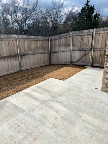 Building Photo - 3304 Belmont Dr