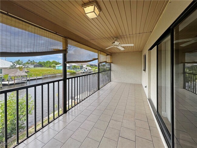 Building Photo - 4530 SW 10th Ave