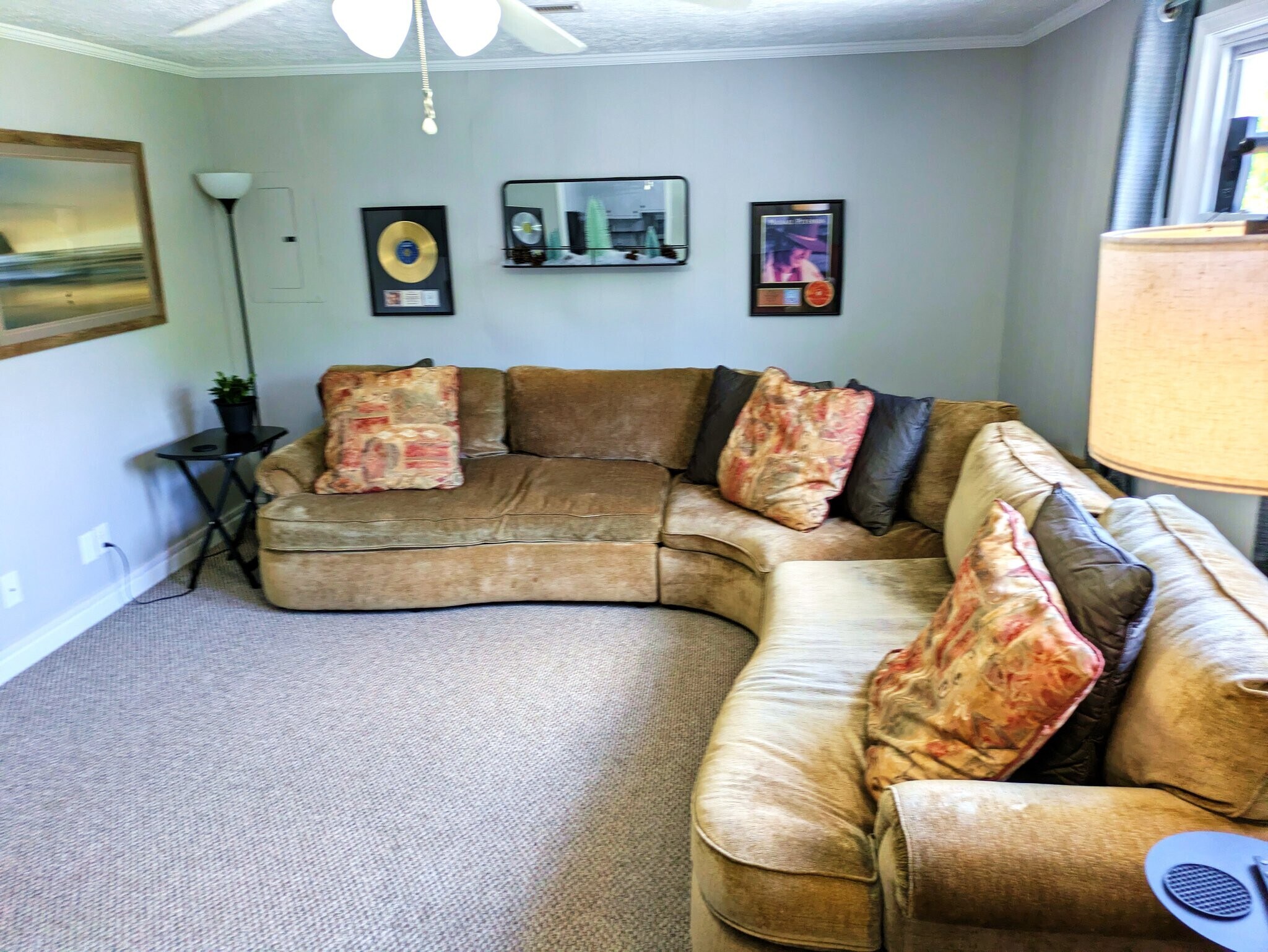 Building Photo - 401 Kingwood Dr