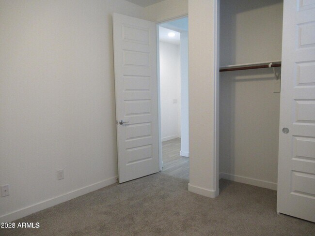 Building Photo - 5834 N 90th Dr
