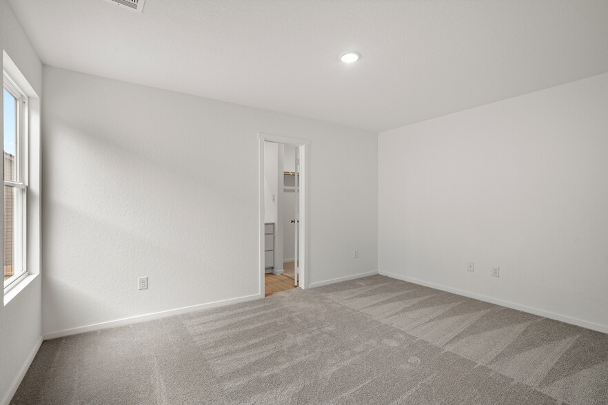 Building Photo - 7638 Aston Peak