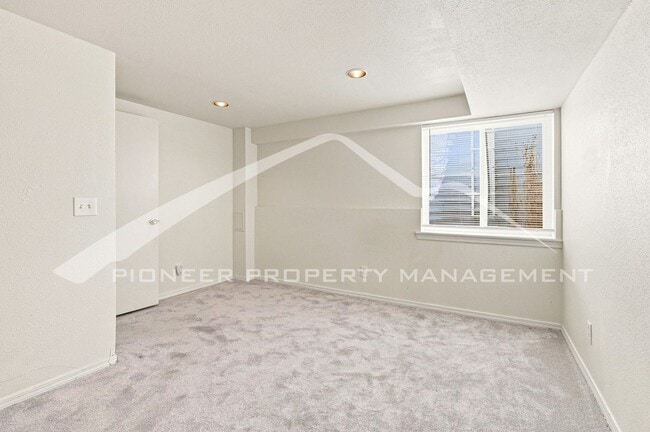 Building Photo - 17681 E Loyola Dr