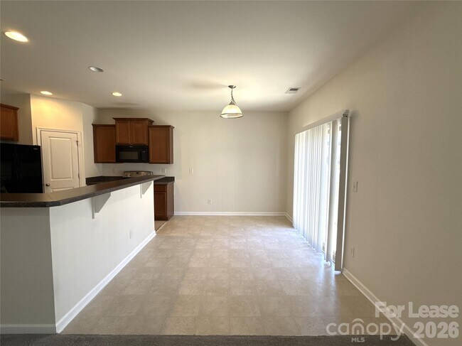 Building Photo - 354 Cornielle Ln