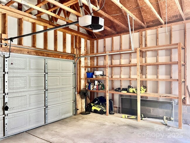 Building Photo - 1205 Gainsborough Dr