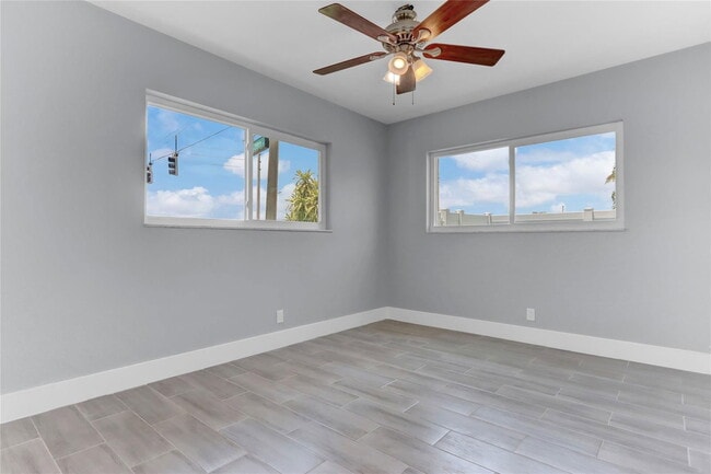 Building Photo - 2822 N Dixie Hwy